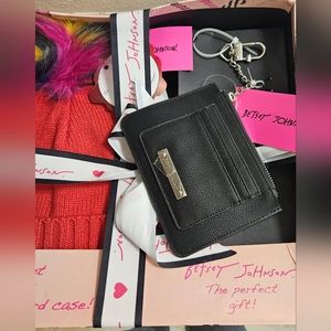 2 PC BETSEY JOHNSON CARD BLACK WALLET & RED BEANIE HAT HEART LOGO GIFT SET